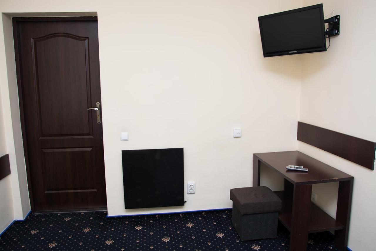 Faraon Hotel Ивано-Франкивск Екстериор снимка